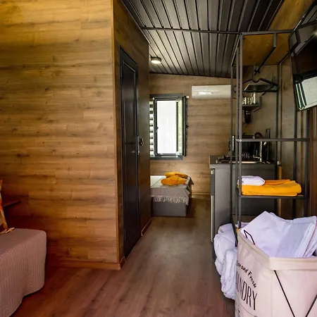 къмпинг- албатрос וארנה